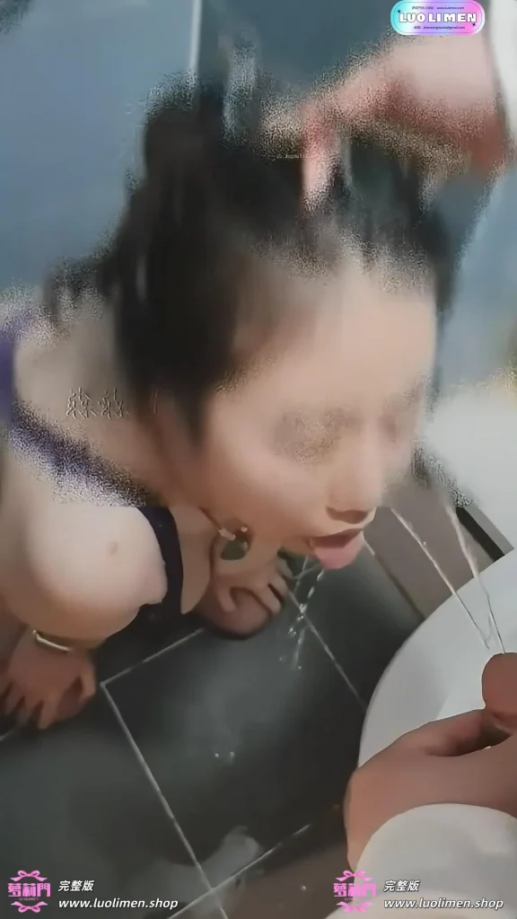 图片[5]-B站福利 清纯巨乳肉感妹曌媌緢 裸舞抖奶尿嘴3根鸡巴同时伺候-反差网